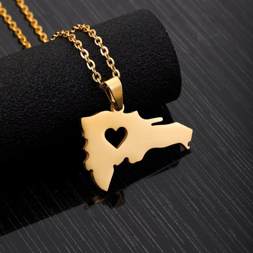 Dominican necklace